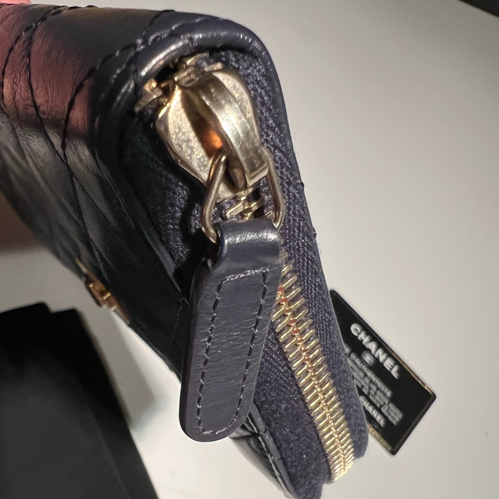 Chanel Reissue long zipper wallet second hand - Picture 6 of 14
